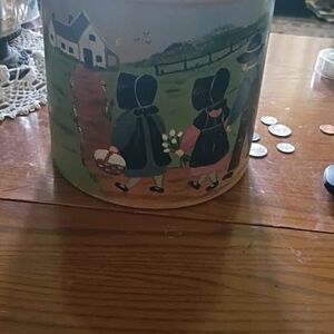 Robinson Ransbottom RRP Co. 1 Gallon Stoneware Crock with Hand-Painted Amish Sce